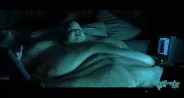 十部能魅惑你神经的超经典吸血电影推荐