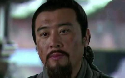 ​诸葛亮出山辅佐刘备时，司马徽预言了十字