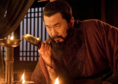 ​既然米：曹操为什么喜欢抢别人的老婆？