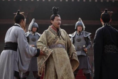 ​亲儿子帮君王谋反，为什么还被父亲杀死？