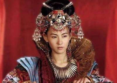 ​满都海19岁嫁给4岁皇帝，一生养育了七个儿子