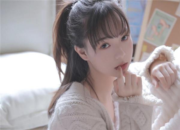 发现女朋友和别人暧昧要不要原谅她