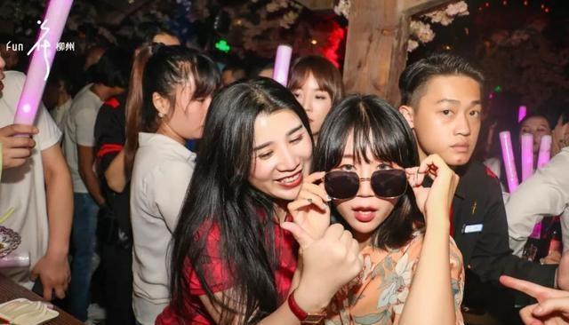 柳州仔斥资2亿打造浪漫告白圣地,女朋友知道后……
