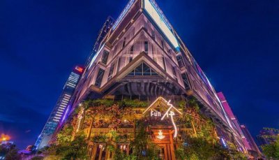 ​柳州仔斥资2亿打造浪漫告白圣地，女朋友知道后……