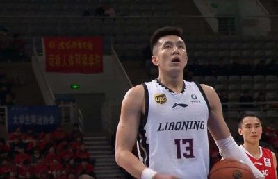 ​如今的马阳阳身价也有300万，毕竟马阳阳的身材颜值都摆在那里