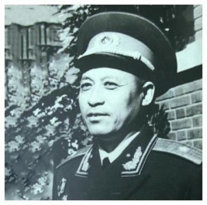 ​这位开国少将是“富二代”，抗战爆发后，自己花钱招兵买马