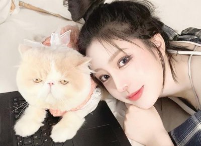 ​女人追求的如果是感情，你给她足够的爱