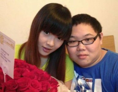 PDD和沈灵敏在一起8年,PDD完全没变,她越来越漂亮了