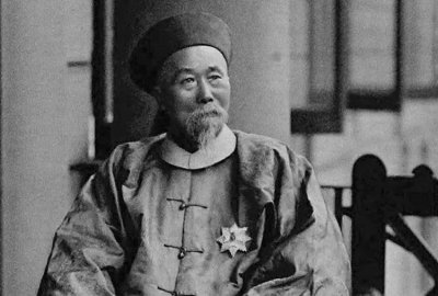 ​他是李鸿章侄子，创办云南讲武堂，收留革命党人，还当过7天总理