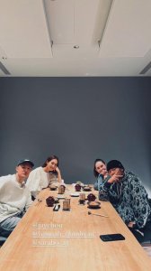 ​余文乐、周杰伦两对夫妻聚会晒照 都穿情侣装超甜