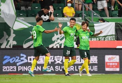 ​官宣！北京国安34岁老将朴成确认正式退役，从才华横溢到伤痕累累令人扼腕