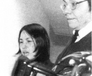 ​赖昌星已入狱12年，他的家人过得怎么样？前妻和儿子回到中国