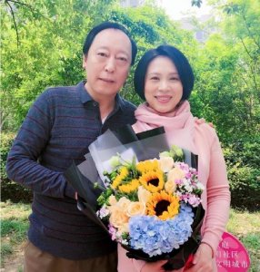 ​知名演员涂凌，人到中年再翻红，嫁登山圈丈夫举行浪漫婚礼有排场
