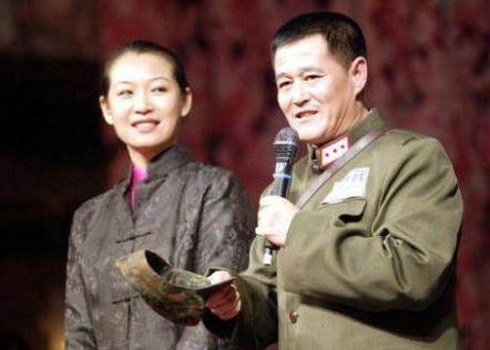赵本山现任妻子马丽娟近照
