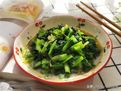 ​春天，多买些新鲜菊花菜炒着吃，清淡不腻易消化，孩子爱吃