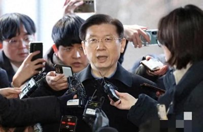 ​爆棚！尹锡悦的警卫次长金成勋，忠诚无比！却被韩媒爆猛料