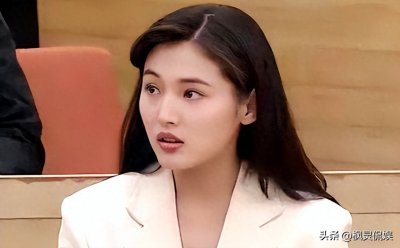 ​演员张延：父亲早逝，嫁大5岁香港丈夫生一女，和丈夫拥有两个家