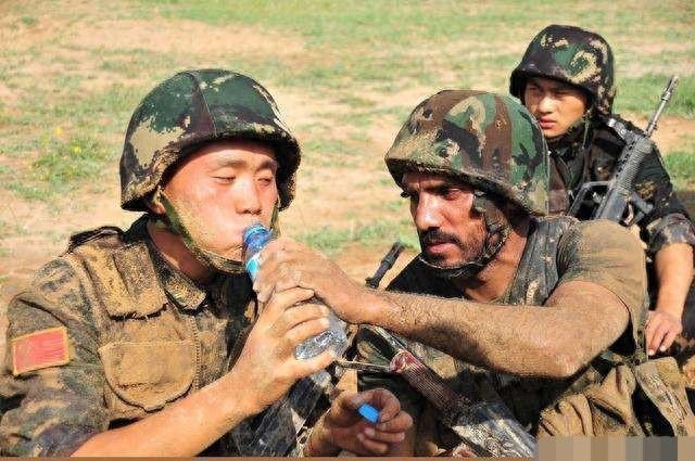 一组图片告诉你:中国和巴基斯坦的关系有多铁