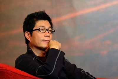 ​华谊兄弟风光不再？王中军让位给大儿子，王中磊抛售股票套现