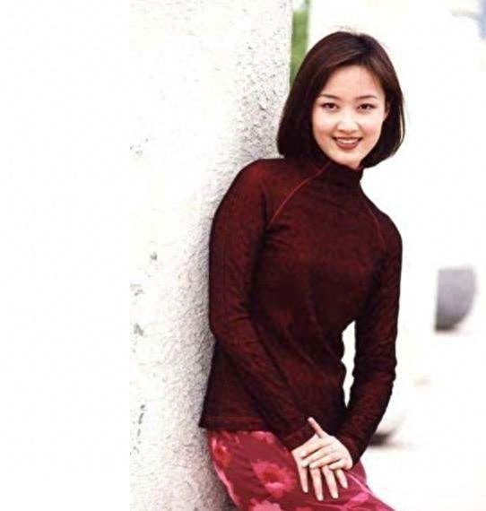 赵子琪:央视最美主持人,两任男友为她离婚,婚礼被叫“小三”