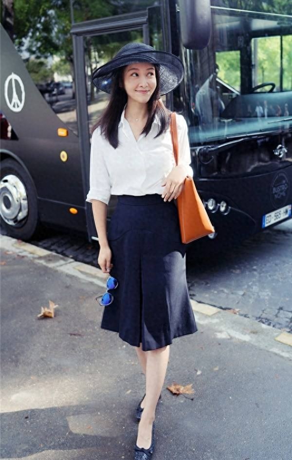 赵子琪:央视最美主持人,两任男友为她离婚,婚礼被叫“小三”