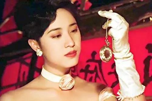 陈法蓉个人资料（陈法蓉港姐冠军照片）(1)