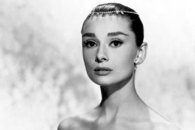 ​奥黛丽赫本是世界第一美女吗？拥四国血统附