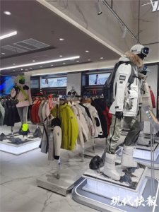 ​冻手冻脚的季节来了！买羽绒服别看“含绒量”，一定要看“绒子含量”