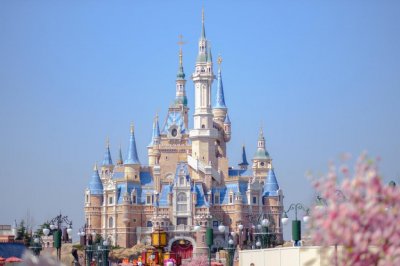 ​上海迪士尼年卡也涨价！最低 1399 元还限制周末入园，打工人直言不配