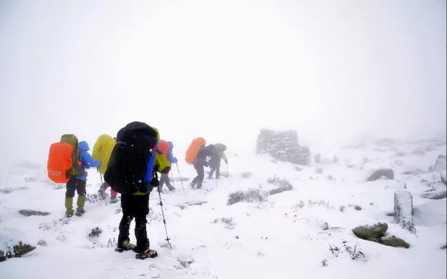陕西3驴友非法穿越秦岭1人失联（驴友擅闯禁地遇难）(8)