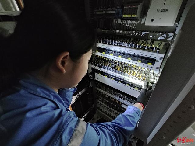 成都地铁9号线全程无人驾驶（一键启动即可运行一天）(5)