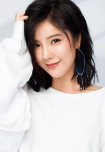 青春期的女主角是谁(《青春期》女主赵奕欢是谁)