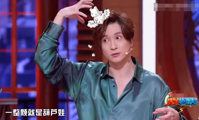 薛之谦刚刚出道被主持人骂（薛之谦刚成名时）(5)