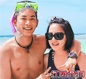 黄小柔junior分手原因曝光 黄小柔怀孕产子引关注