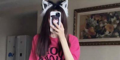 ​“慢摇一姐”开播露脸,赖神反复欣赏,看清颜值：这不腐团儿吗!