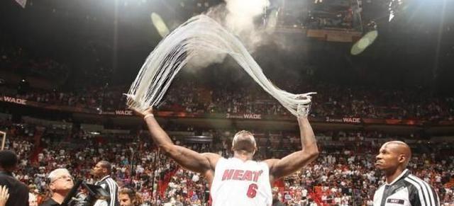 他们曾是詹姆斯的死敌, 如今在NBA无球可打!