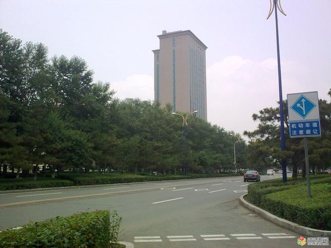 2、长春大路两侧