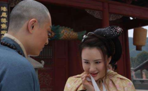 红杏出墙的女人