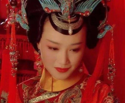 甄嬛传中浣碧和果郡王睡了几次,浣碧和果郡王圆房了吗