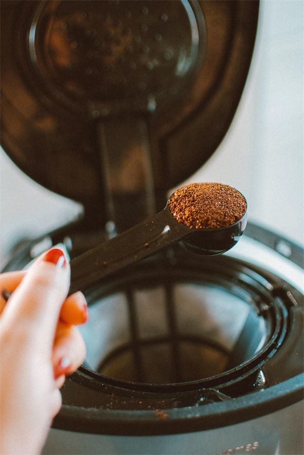 咖啡是从什么提炼出来的(咖啡是用什么做出来的)