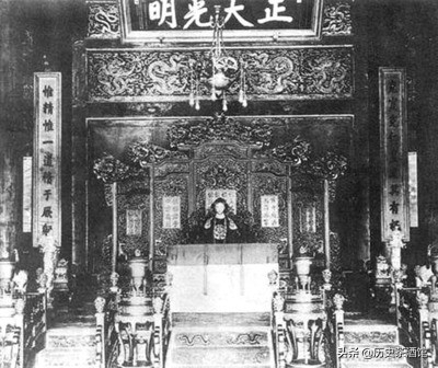 老照片再现溥仪的传奇一生:图七为复辟,最后一张是特赦后的生活