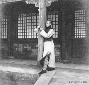 老照片再现溥仪的传奇一生:图七为复辟,最后一张是特赦后的生活