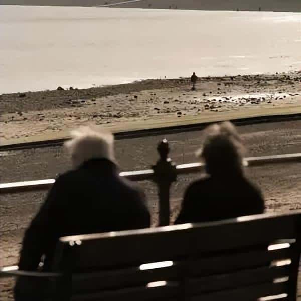 想念一个人怎样表达(如何表达对一个人的思念)