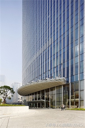 广州第一高楼广州周大福金融中心一览,建筑总高度530米