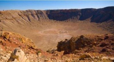 ​盘点中国十大校园诡异事件真相 半夜上厕所会遇到花衣服女鬼