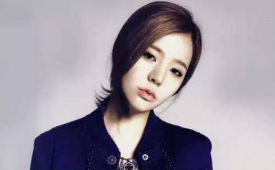 ​强势的女生适合什么样的男生，强势的女孩更适合什么性格的男孩