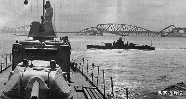 俾斯麦号战列舰被多少战舰击沉(注定死亡的对决)(3)