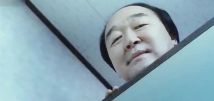 女孩被养父性侵3年:每个伸出黑手的恋童癖,都不该被放过!