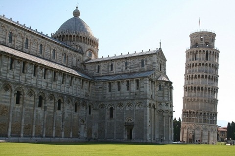 意大利比萨斜塔