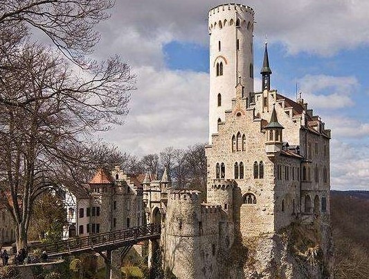 德国利希滕斯坦城堡